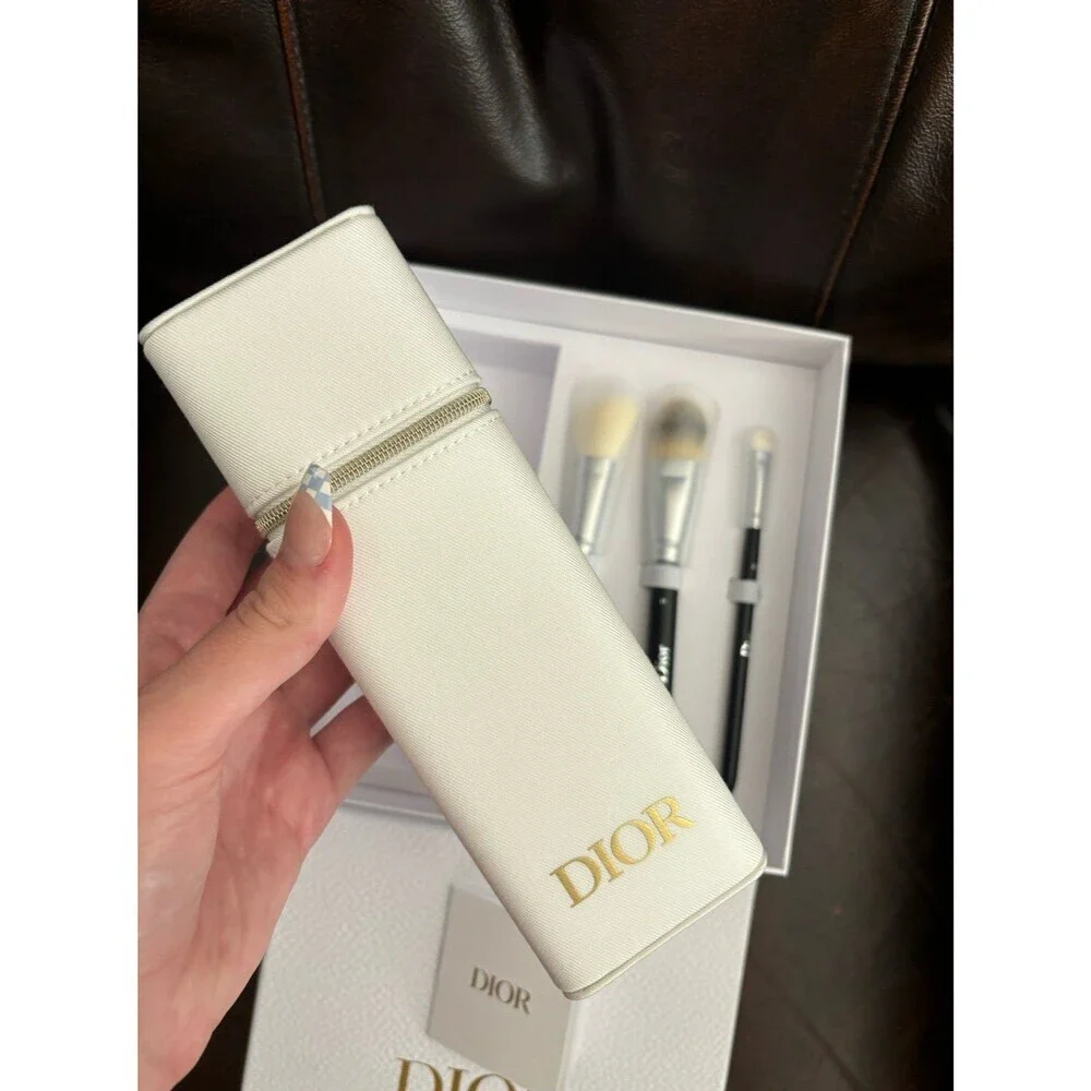 Dior brushes + case + box
